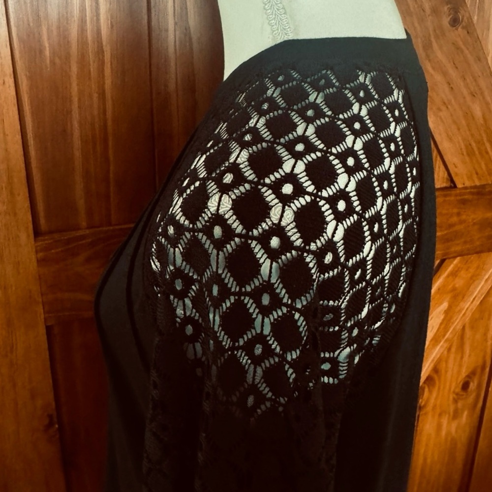 Women’s Automet Long Sleeve Lace Top - Picture 5 of 6